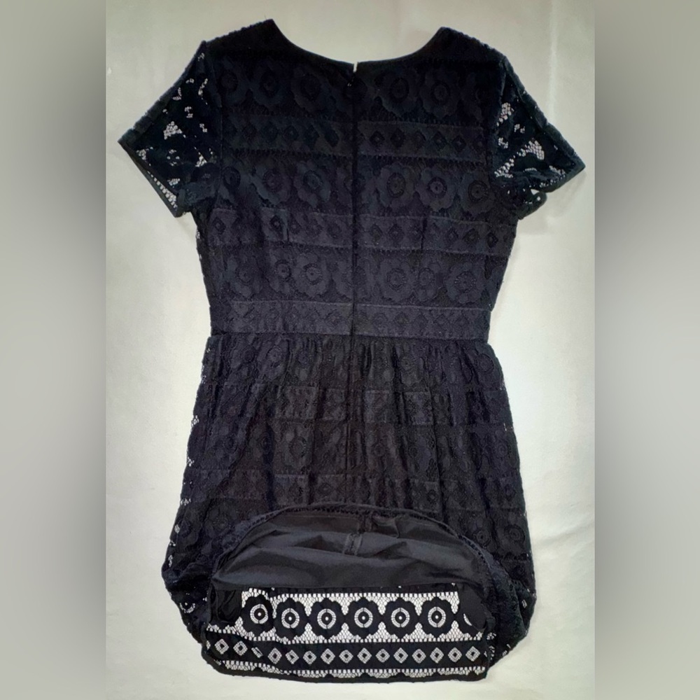 LOFT Classic Black Lace Short Sleeve Lined Dress (10) - Picture 16 of 17